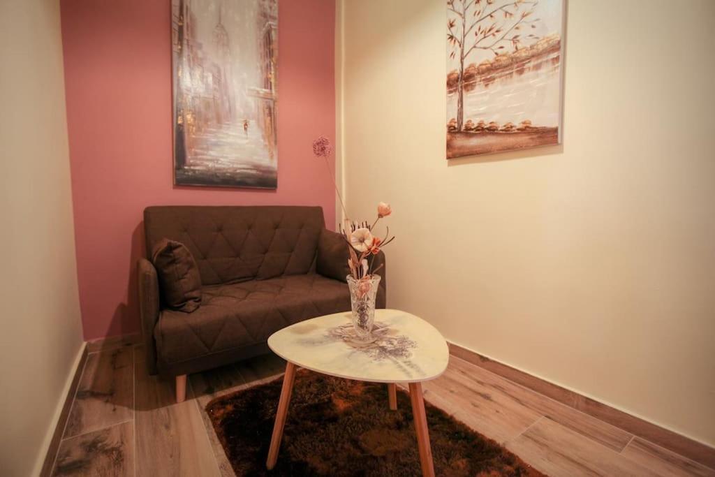 Appartamento House With Amazing View Of Meteora Kalambaka Esterno foto